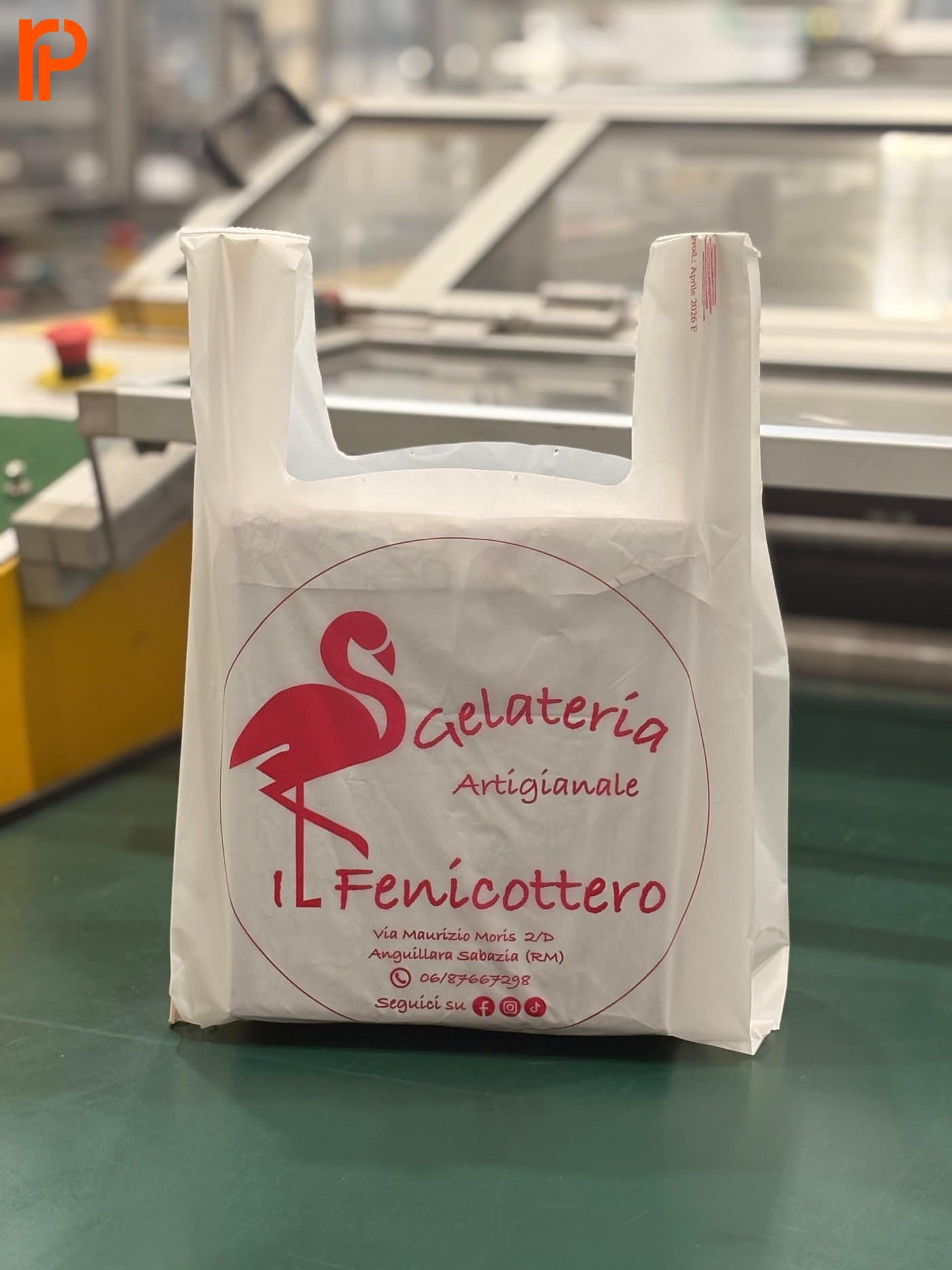 Shopper personalizzato realizzato per Gelateria Il Fenicottero