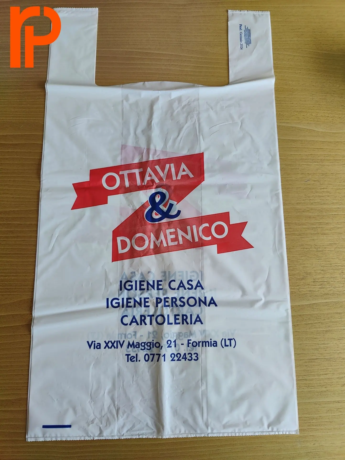 shopper manico a canotta negozio di detersivi